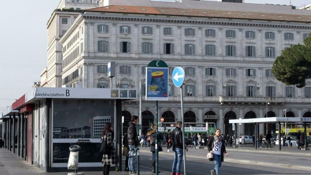 Roma Termini Tina Ya B&B Buitenkant foto