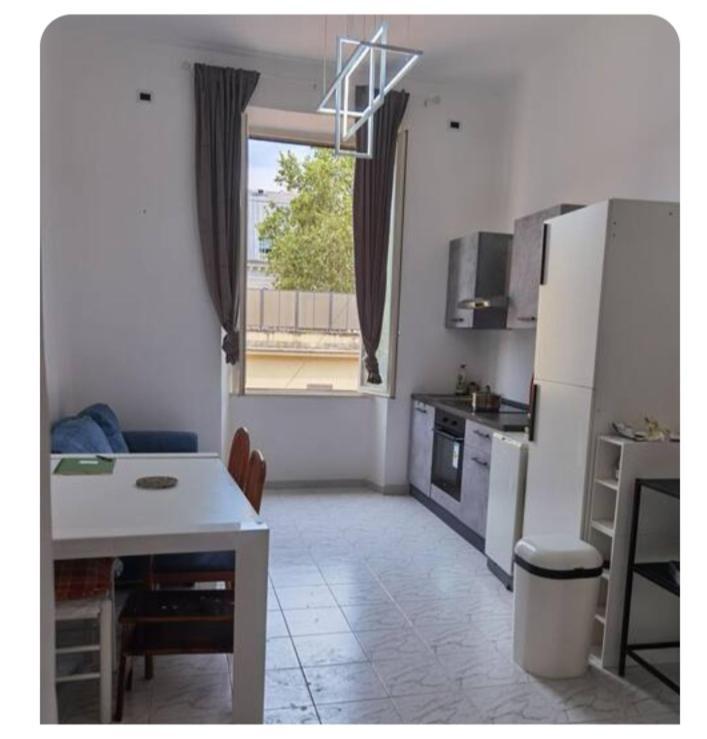Roma Termini Tina Ya B&B Buitenkant foto